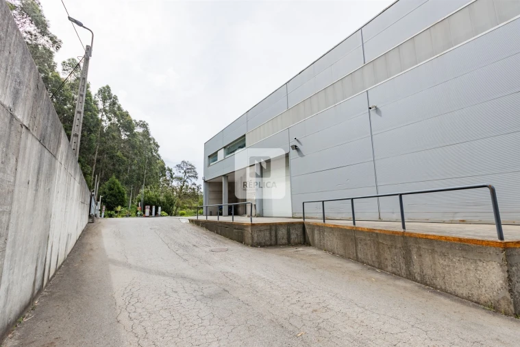 Armazém para Arrendamento em Sandim, Olival, Lever e Crestuma Foto 6