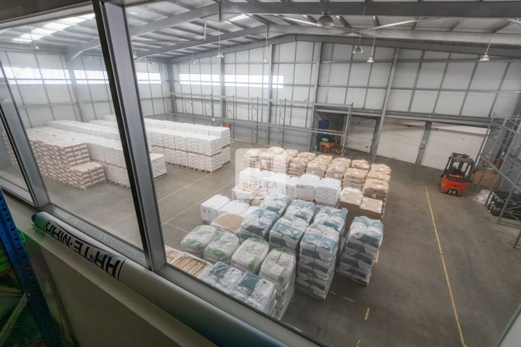 Armazém para Arrendamento em Sandim, Olival, Lever e Crestuma Foto 14