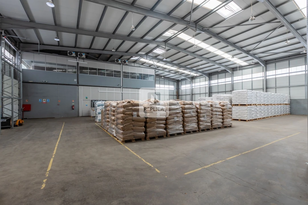 Armazém para Arrendamento em Sandim, Olival, Lever e Crestuma Foto 20