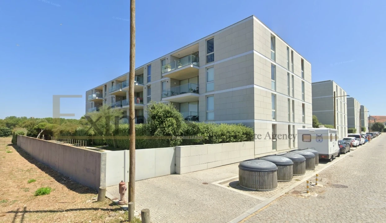 Apartamento T2 para Venda em Azurara Foto 1