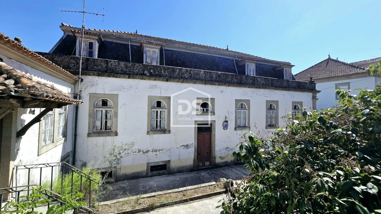 Moradia T21 para Venda em Tortosendo Foto 48