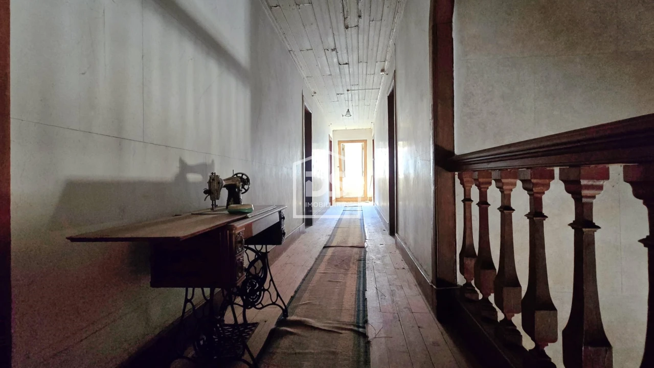 Moradia T21 para Venda em Tortosendo Foto 35