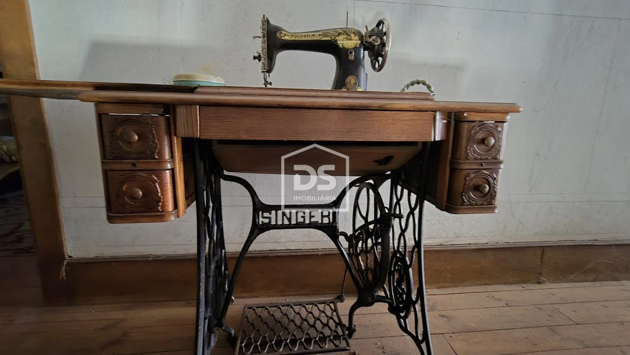 Moradia T21 para Venda em Tortosendo Foto 36