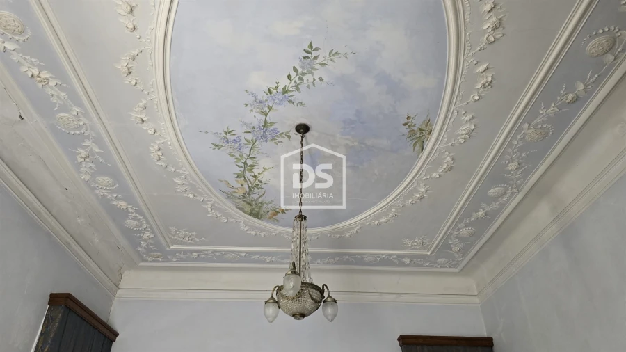 Moradia T21 para Venda em Tortosendo Foto 23