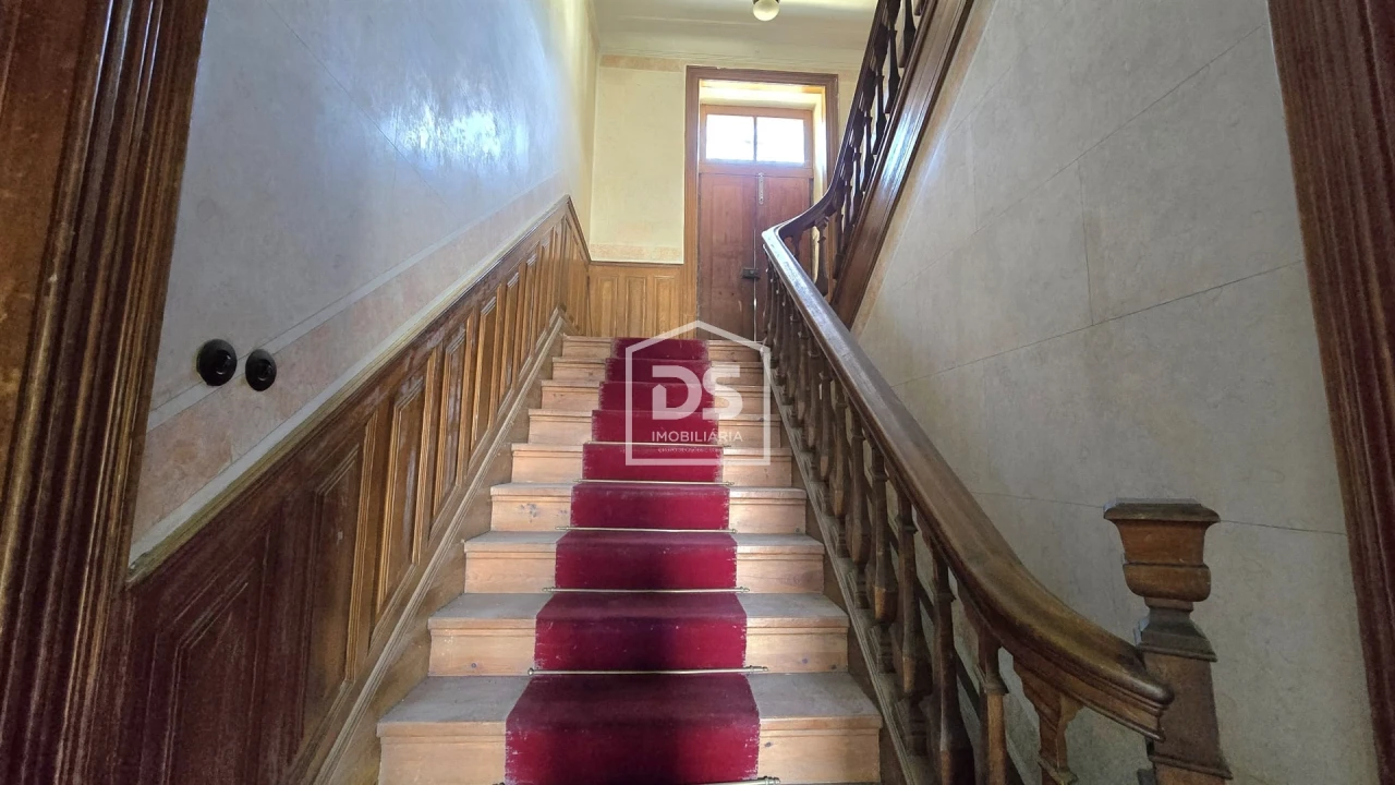 Moradia T21 para Venda em Tortosendo Foto 8