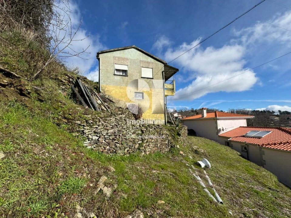 Moradia T2 para Venda em Fontes Foto 3