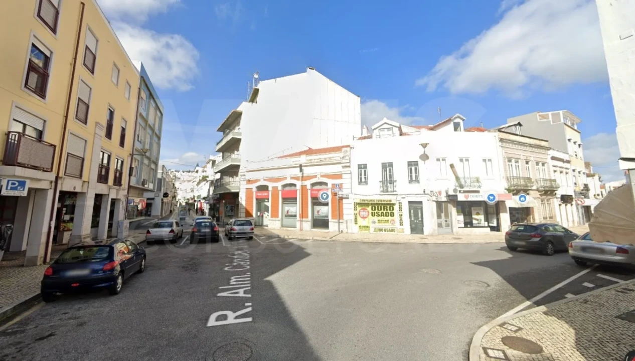 Prédio para Venda em Vila Franca de Xira Foto 3