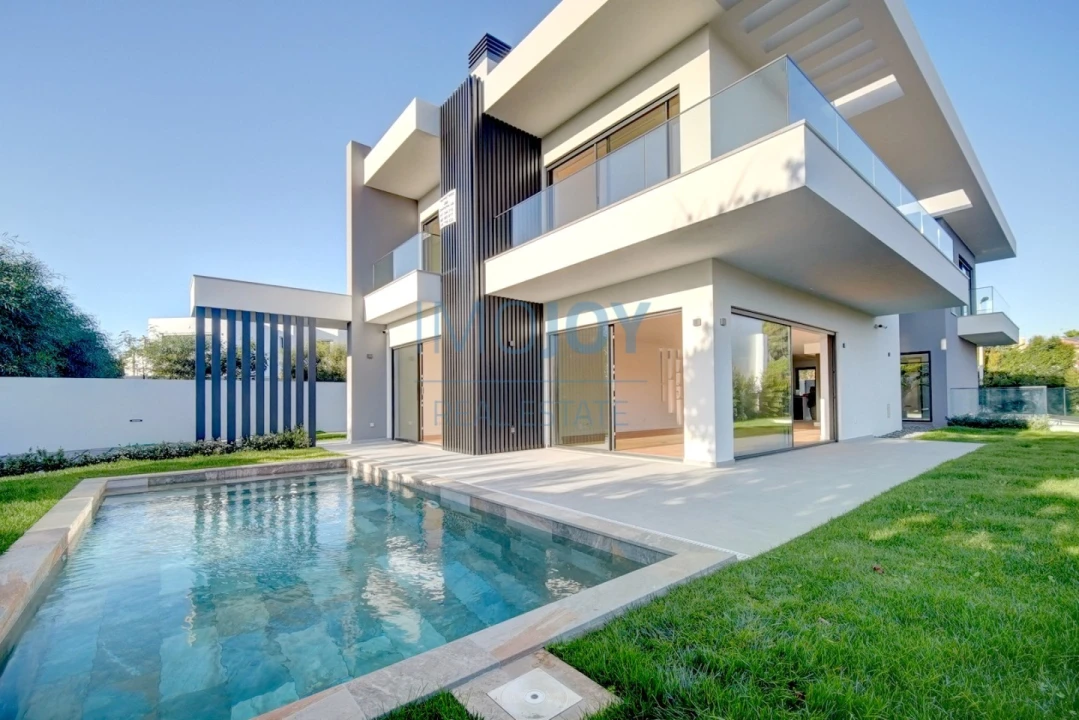 Moradia T5 para Venda em Cascais e Estoril Foto 1