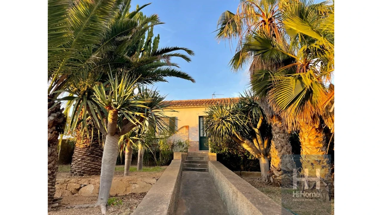 Moradia T4 para Venda em Porto Santo Foto 1