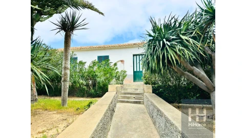 Moradia T4 para Venda em Porto Santo