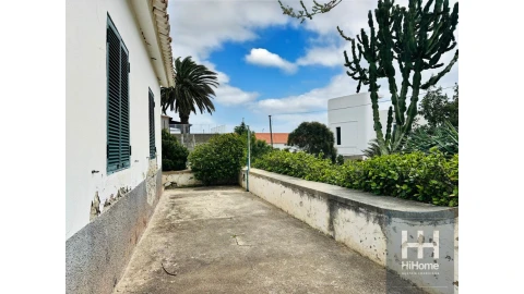 Moradia T4 para Venda em Porto Santo