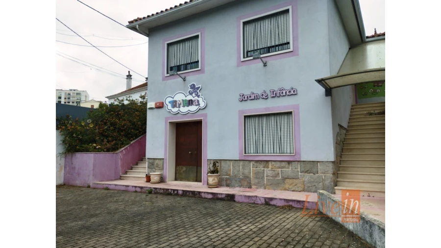 Moradia T5 para Venda em Odivelas Foto 2