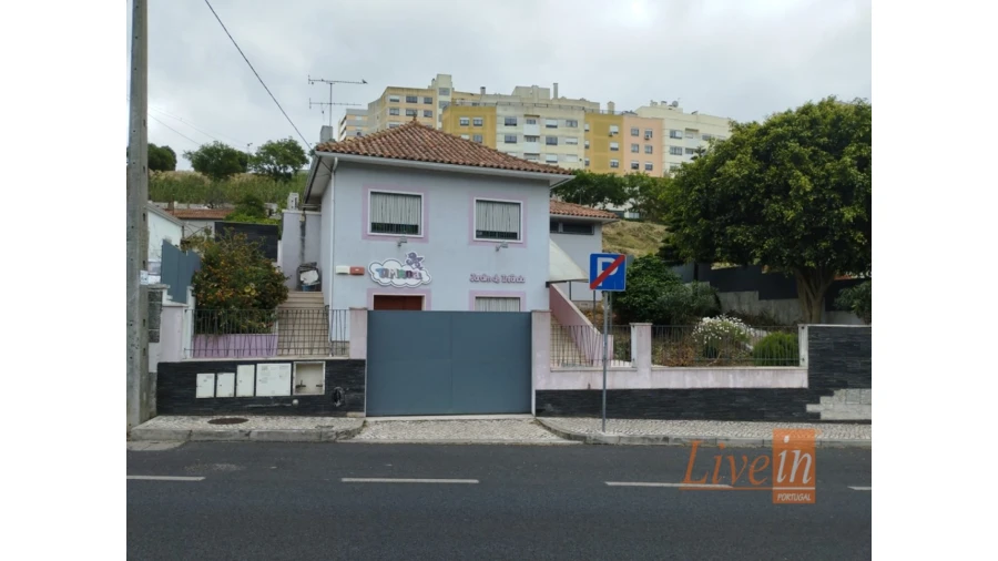 Moradia T5 para Venda em Odivelas Foto 7