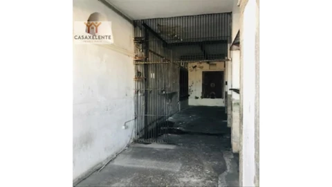 Prédio para Venda em Santa Maria Maior