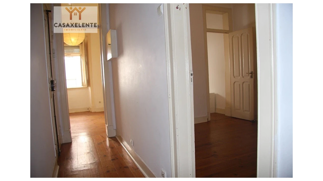 Apartamento T3 para Venda em Arroios Foto 2