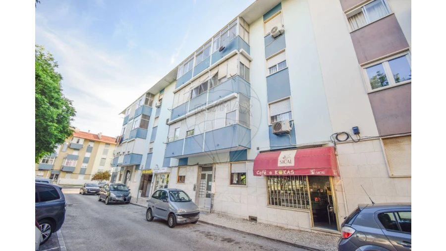 Negócio para Venda em Póvoa de Santo Adrião e Olival Basto Foto 13