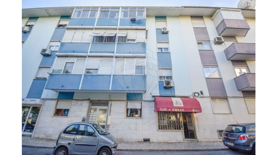 Negócio para Venda em Póvoa de Santo Adrião e Olival Basto Foto 14