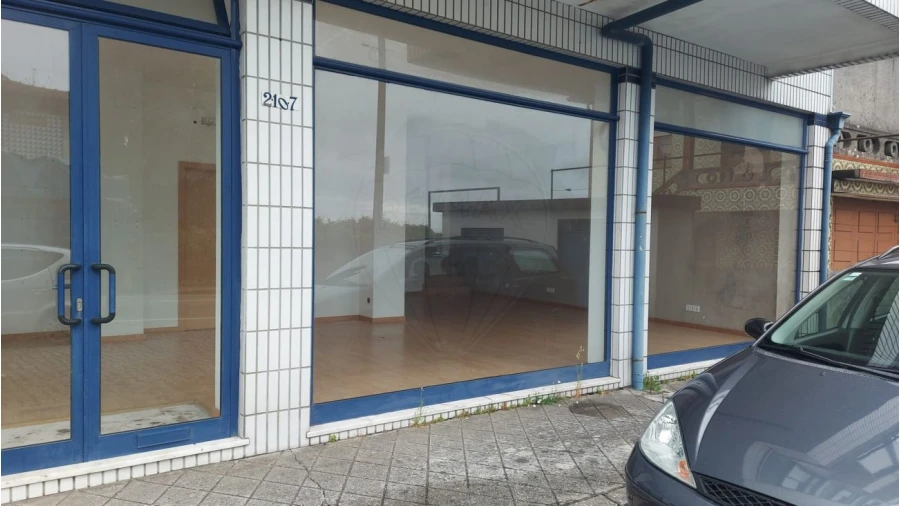 Garagem para Arrendamento em Lourosa