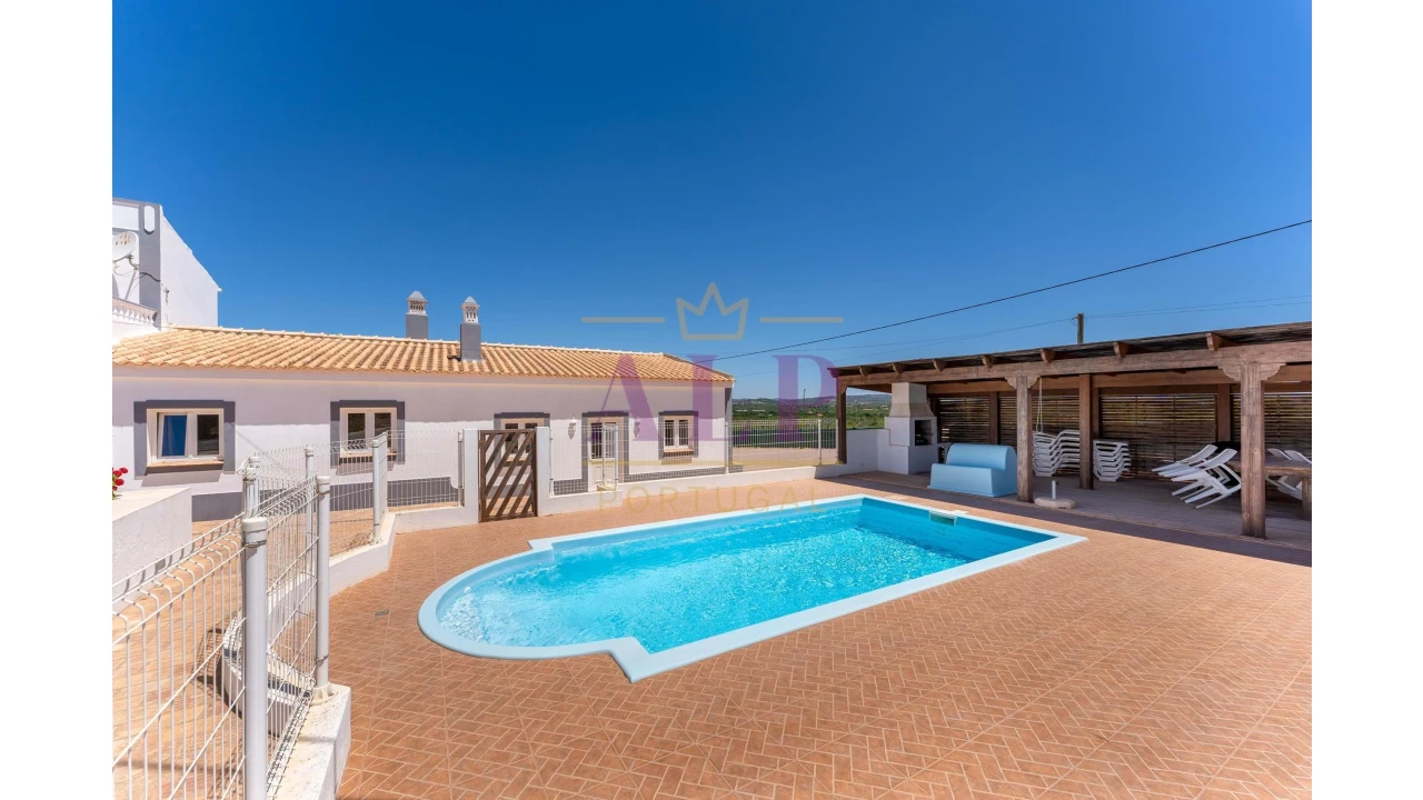 Moradia T5 para Venda em São Silvestre Foto 22