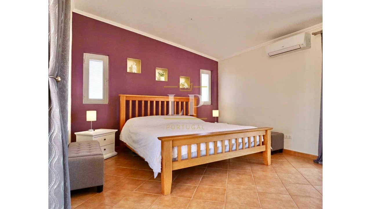 Moradia T5 para Venda em São Silvestre Foto 9