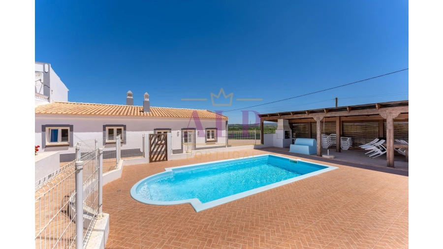 Moradia T5 para Venda em São Silvestre Foto 22