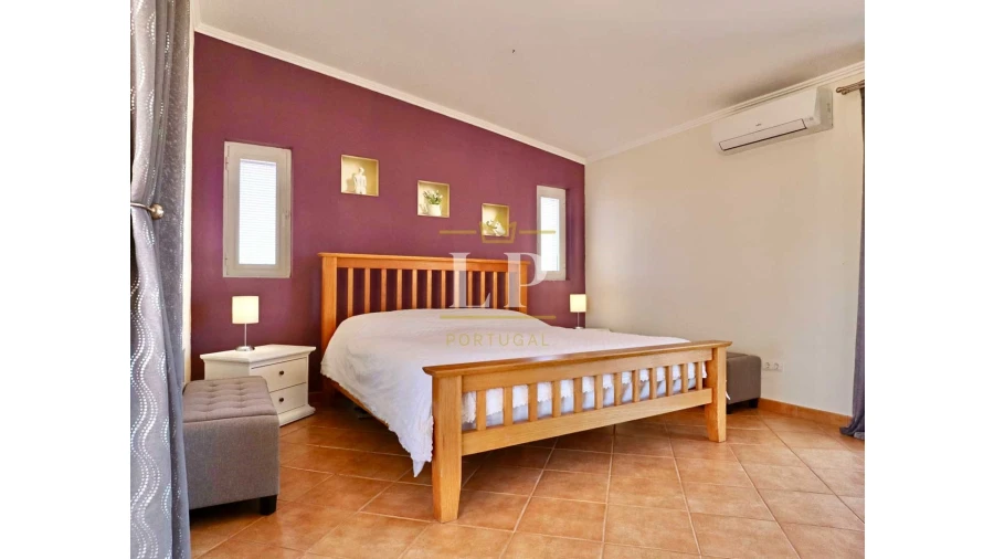 Moradia T5 para Venda em São Silvestre Foto 9