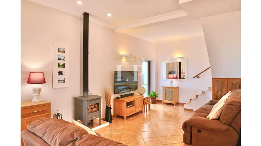 Moradia T5 para Venda em São Silvestre Foto 6