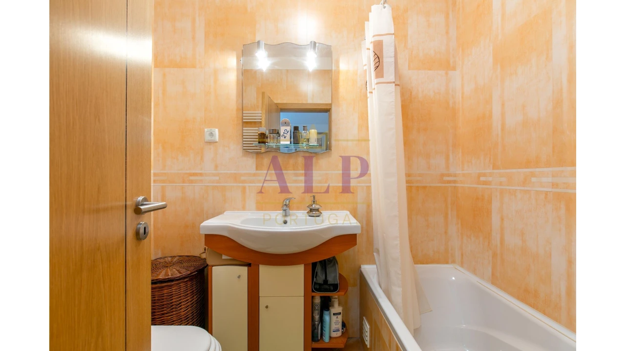 Apartamento T2 para Venda em Lagos (São Sebastião e Santa Maria) Foto 6