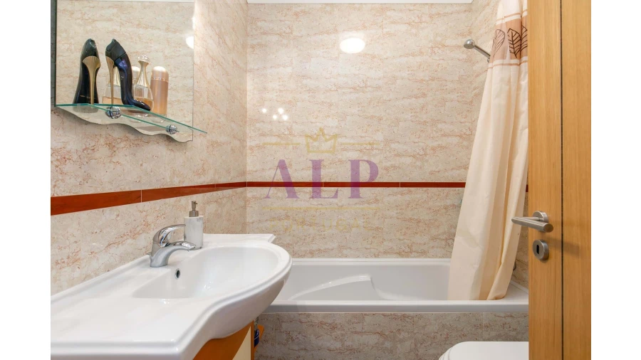 Apartamento T2 para Venda em Lagos (São Sebastião e Santa Maria) Foto 4