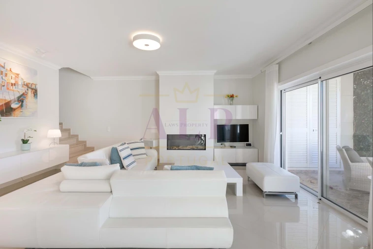 Moradia T3 para Venda em Lagos (São Sebastião e Santa Maria) Foto 8