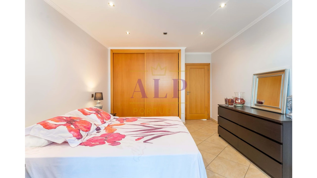 Moradia T3 para Venda em Lagos (São Sebastião e Santa Maria) Foto 22