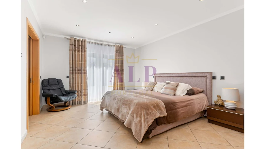 Moradia T3 para Venda em Lagos (São Sebastião e Santa Maria) Foto 16