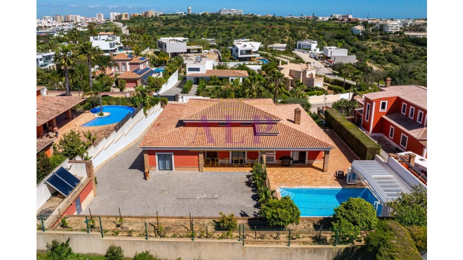 Moradia T3 para Venda em Lagos (São Sebastião e Santa Maria) Foto 44