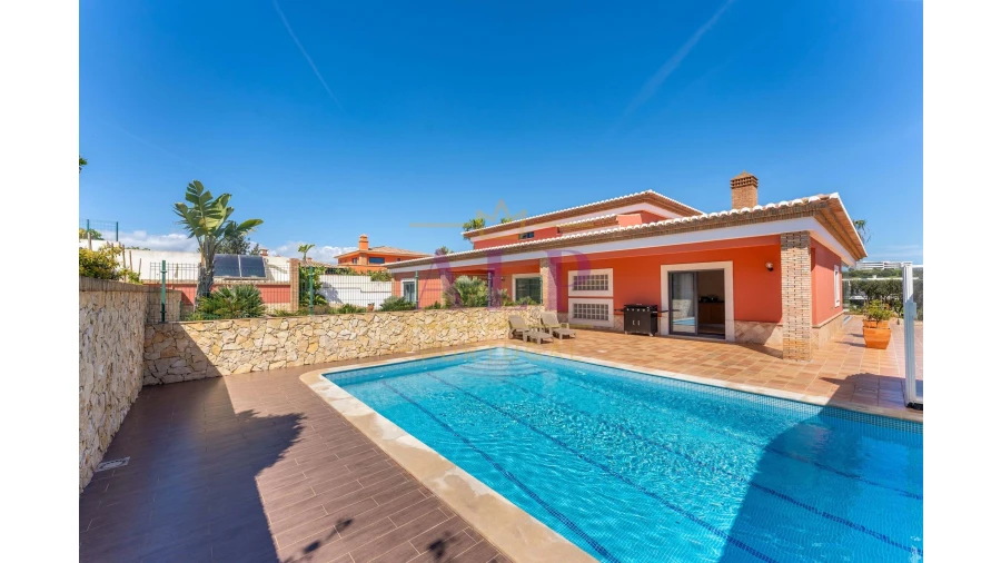 Moradia T3 para Venda em Lagos (São Sebastião e Santa Maria) Foto 24