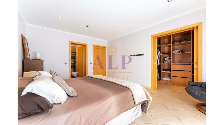 Moradia T3 para Venda em Lagos (São Sebastião e Santa Maria) Foto 17