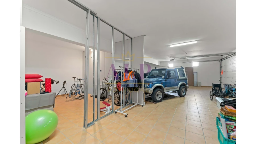 Moradia T3 para Venda em Lagos (São Sebastião e Santa Maria) Foto 38