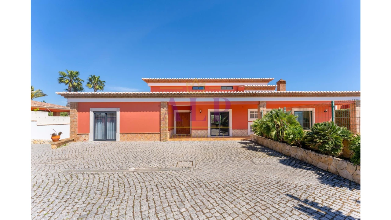 Moradia T3 para Venda em Lagos (São Sebastião e Santa Maria) Foto 33