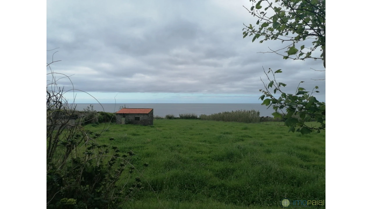 Terreno para Venda em Feteira Foto 1