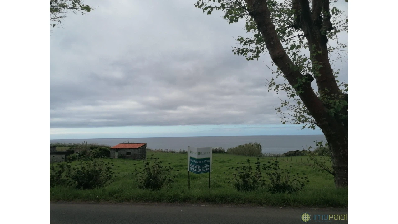 Terreno para Venda em Feteira Foto 3