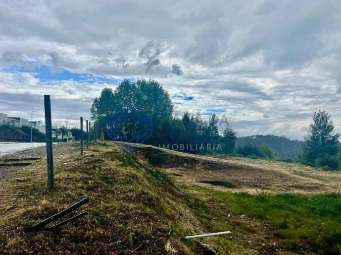 Terreno para Venda em Nogueira do Cravo e Pindelo Foto 2