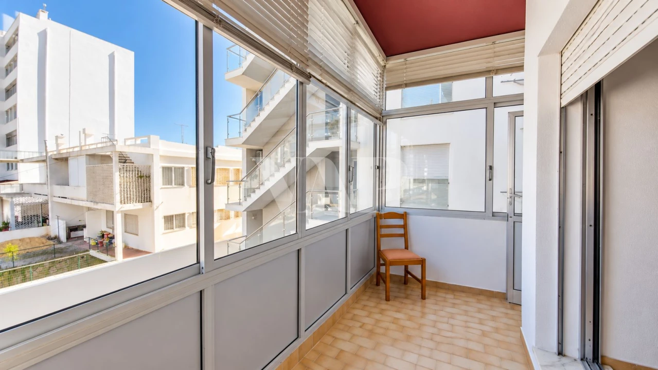 Apartamento T1 para Venda em Quarteira Foto 9