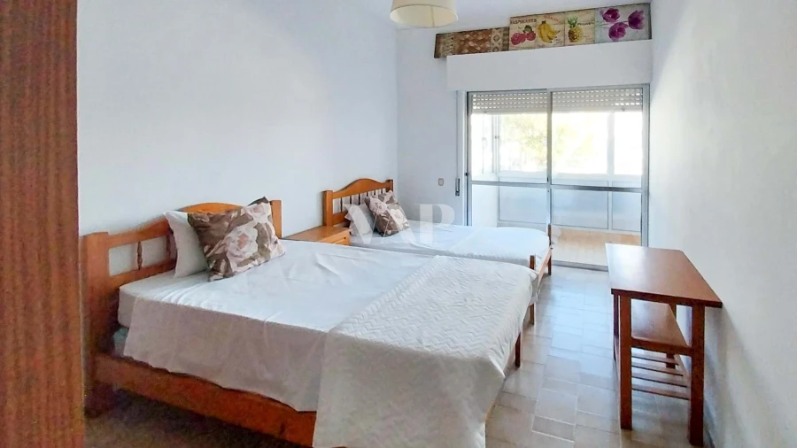 Apartamento T1 para Venda em Quarteira Foto 4
