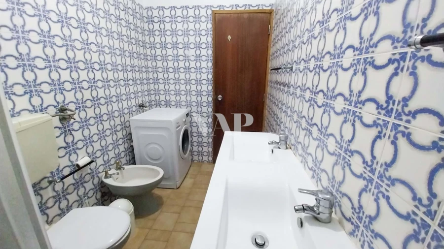 Apartamento T1 para Venda em Quarteira Foto 12