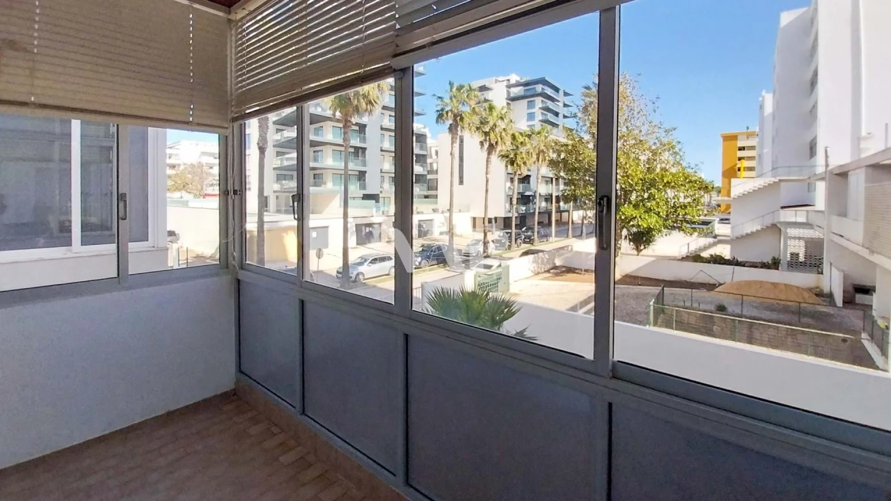 Apartamento T1 para Venda em Quarteira Foto 5