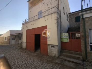 Moradia T3 para Venda em Aldeia Velha