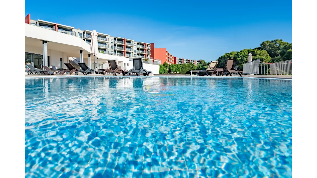 Apartamento T1 para Venda em Mexilhoeira Grande Foto 25