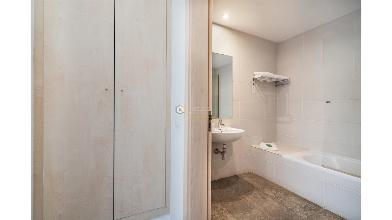 Apartamento T1 para Venda em Mexilhoeira Grande Foto 14