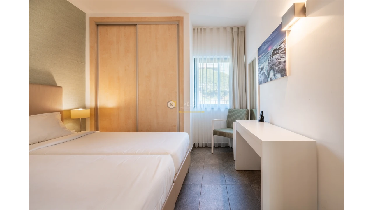 Apartamento T1 para Venda em Mexilhoeira Grande Foto 18