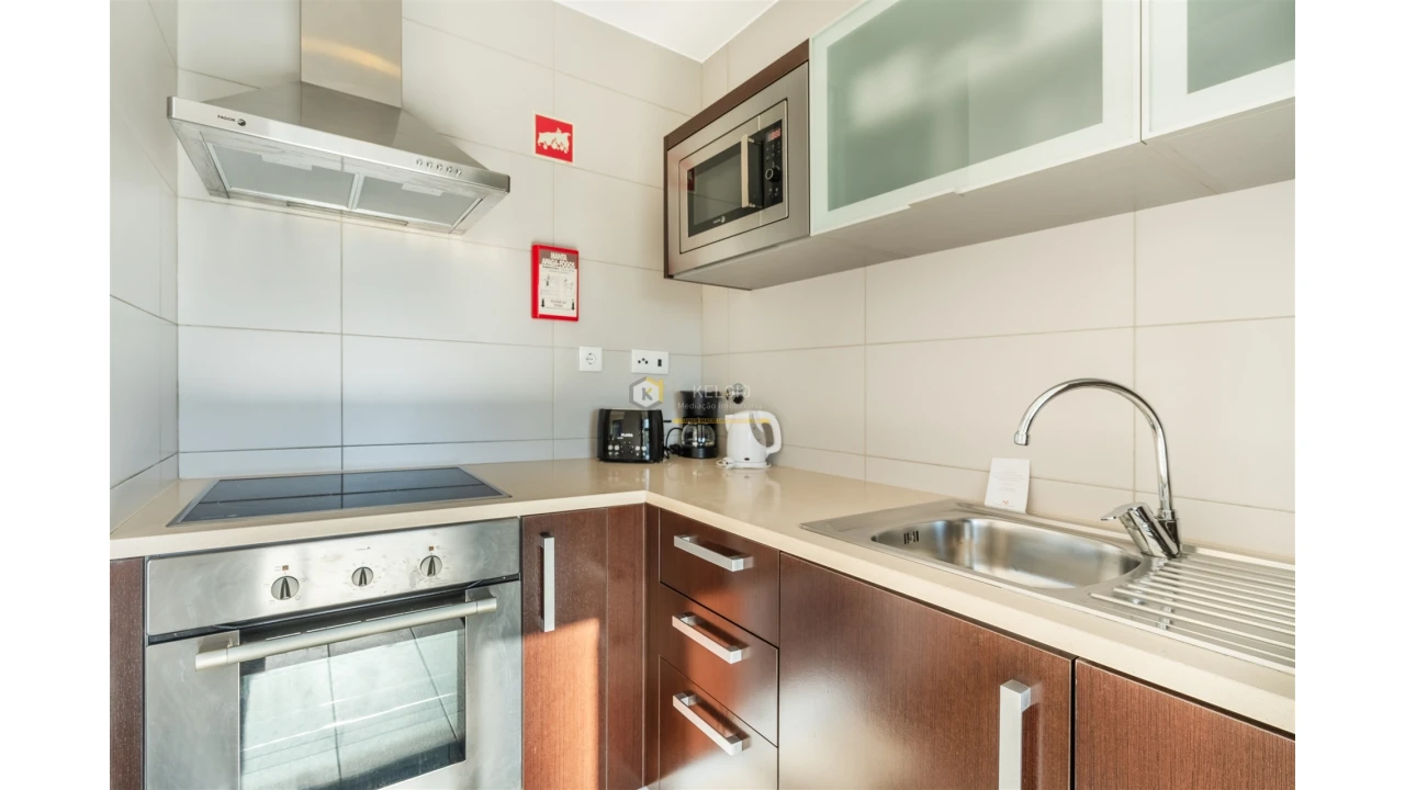 Apartamento T1 para Venda em Mexilhoeira Grande Foto 8