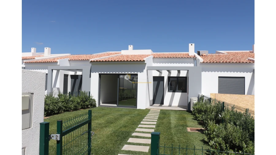 Moradia T2 para Venda em Quarteira Foto 1